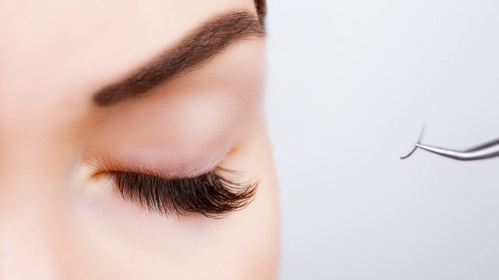 The Lash Tech